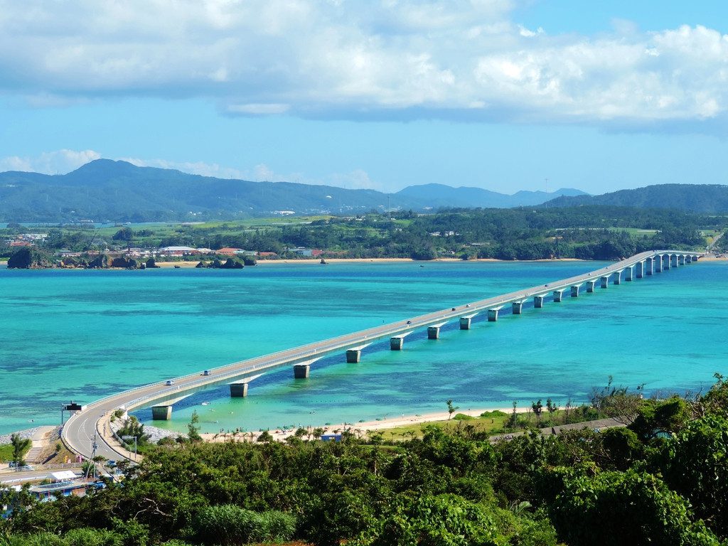 สะพานเกาะโคอุริ